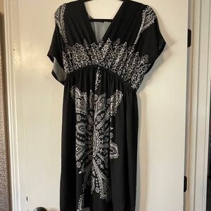 Cristinalove Black and White Patterned Mini Dress